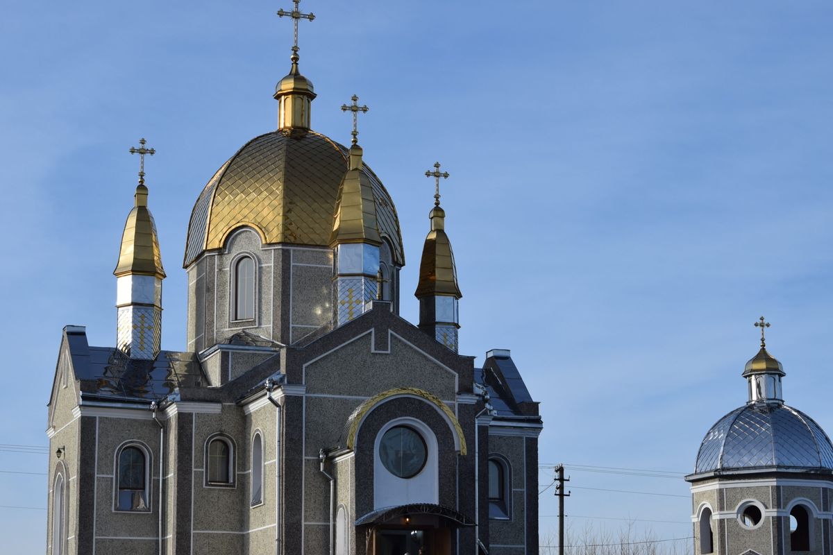 Єпископ Тарас Сеньків освятив храм Святого Миколая в селі Монастирець на Журавнівщині