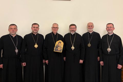 Члени Постійного Синоду УГКЦ висловили вдячність владиці Діонісієві Ляховичу за багатолітнє ревне служіння