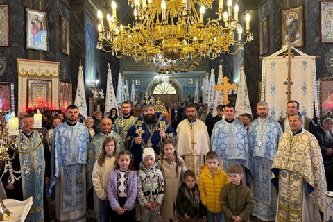 У 108-му річницю Фатімських об’явлень владика Петро Лоза молився в Руді Сілецькій